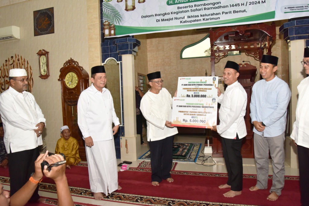 Kunker_ke_Karimun,_Direksi_BRK_Syariah_Lanjutkan_Safari_Ramadan_Bersama_Pemprov_Kepri_dan_Berikan_Bantuan_CSR